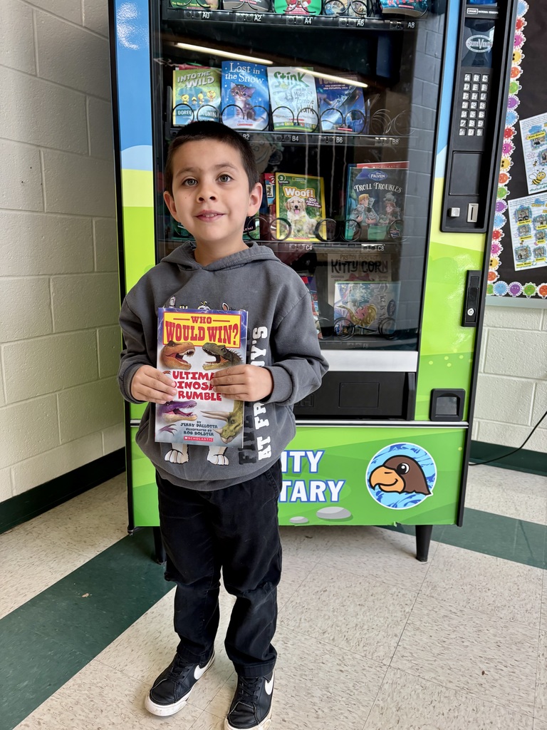 Congratulations to Carter, Reagan, Cruz, and Carter on mastering their kindergarten sight words! They are doing some great work in Mrs. Dilbeck’s class. Enjoy your new books!