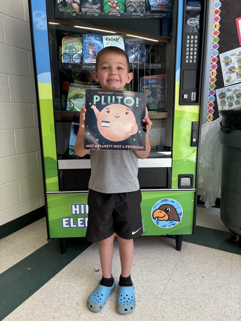 Congratulations to Carter, Reagan, Cruz, and Carter on mastering their kindergarten sight words! They are doing some great work in Mrs. Dilbeck’s class. Enjoy your new books!