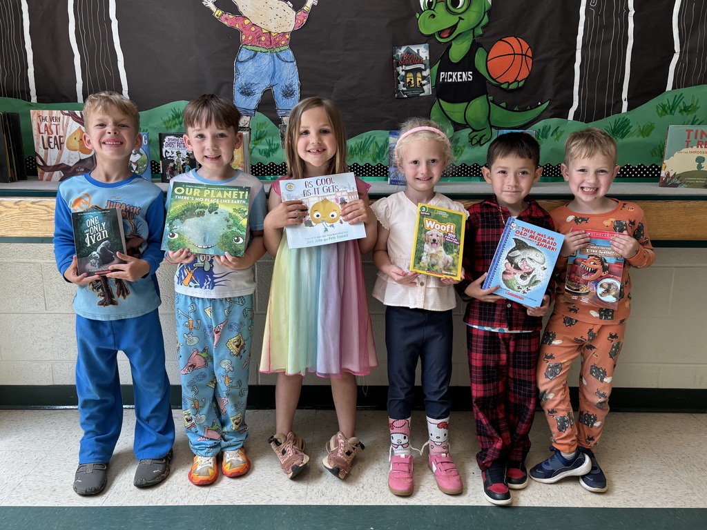There's more to celebrate in Mrs. Gartrell's kindergarten! Colton, Broncs, Emory, Elizabella, Mateo, and Henry all completed the Literacy Folders! Way to go! We are so proud of your hard work!