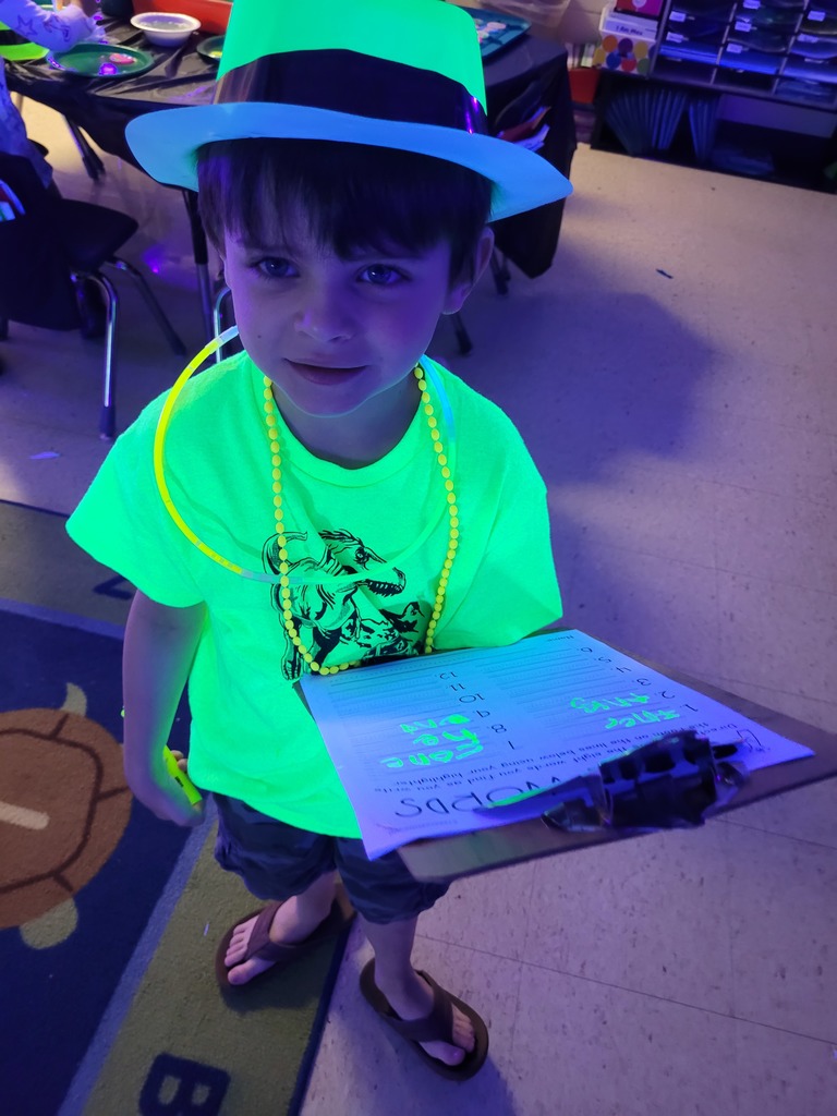 Mrs. Dilbeck’s kindergarten class had a fabulous “G” Day for their A–Z Countdown!