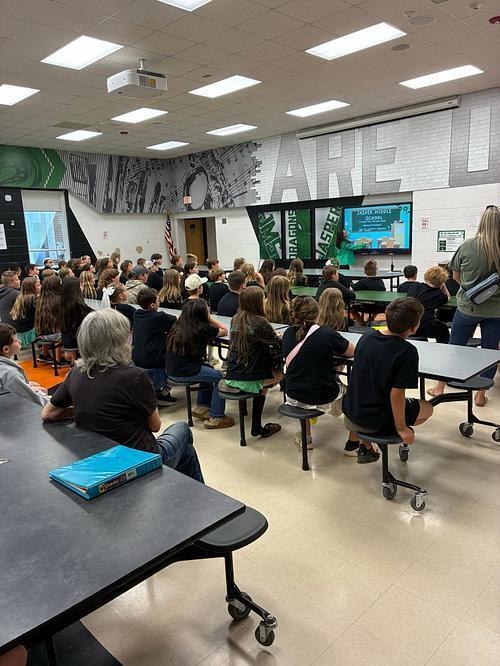 Moving on up to fifth grade! 🎓✨  Our fourth graders visited Jasper Middle School yesterday for a tour and got an exciting glimpse of what’s ahead next year!  A big thank you to Hill City PTO for providing a wonderful picnic lunch for our students at Lee Newton Park.