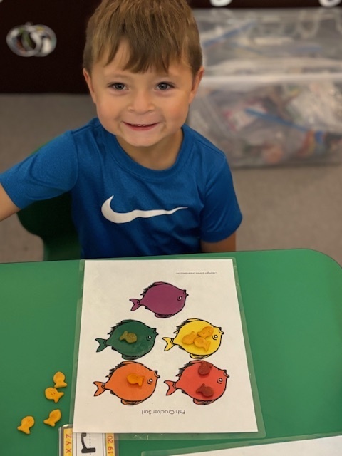 Mrs. Anderson’s Pre-K students had an ocean of fun this week! They sorted, counted, and created patterns using Play-Doh and Goldfish!