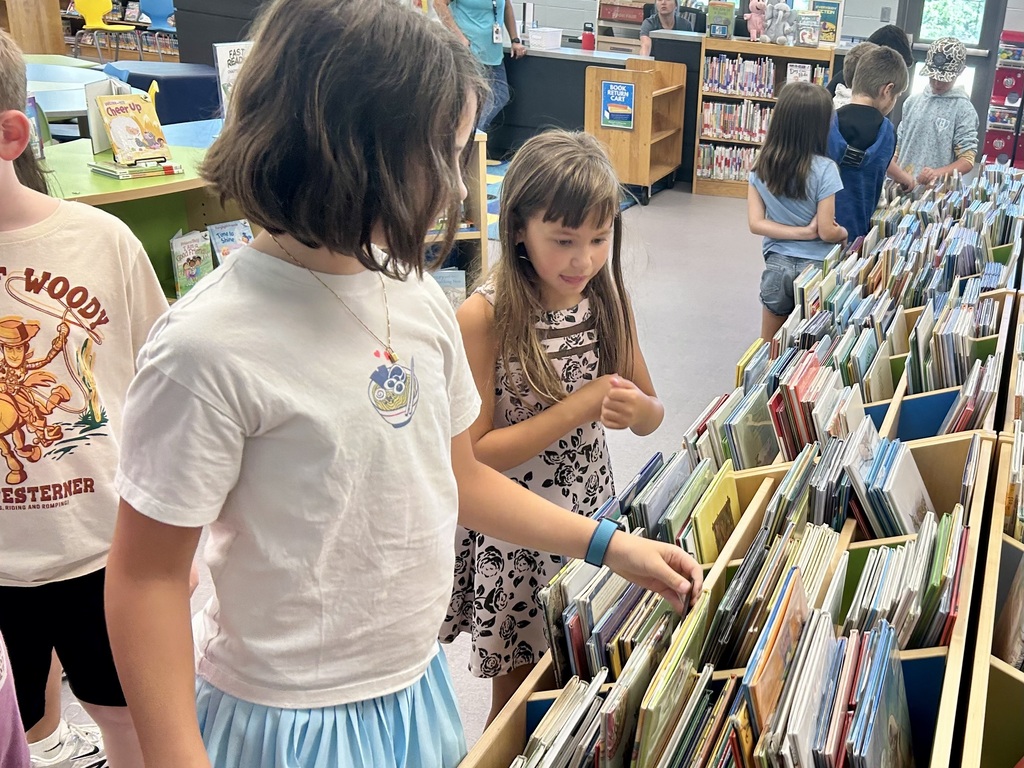 Welcome to the place where “Why?” always looks for answers—the library! After enjoying "The Curious Why" by Angela DiTerlizzi, students in grades 2–4 practiced using shelf markers with the help of their Library Leaders. Four students from each class were chosen as Library Leaders and kindly coached their classmates on this important library skill! Way to lead and learn! #LeaderInMe