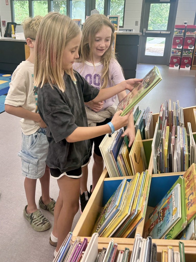 Welcome to the place where “Why?” always looks for answers—the library! After enjoying "The Curious Why" by Angela DiTerlizzi, students in grades 2–4 practiced using shelf markers with the help of their Library Leaders. Four students from each class were chosen as Library Leaders and kindly coached their classmates on this important library skill! Way to lead and learn! #LeaderInMe