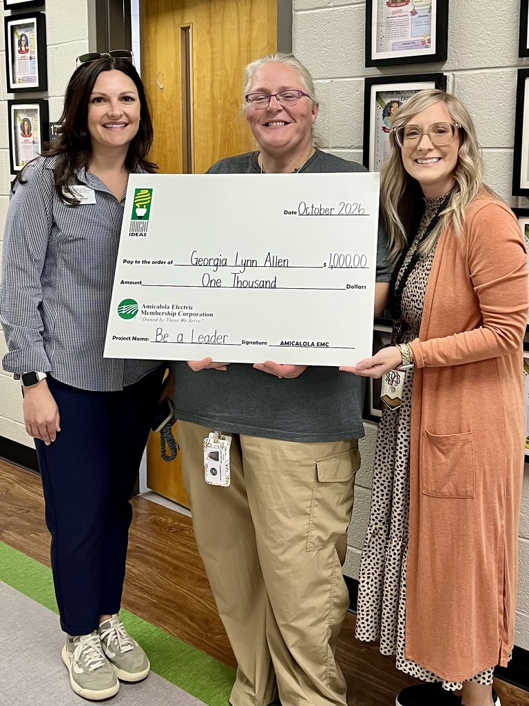 Mrs. Georgia receives $1,000 Bright Idea Grant.