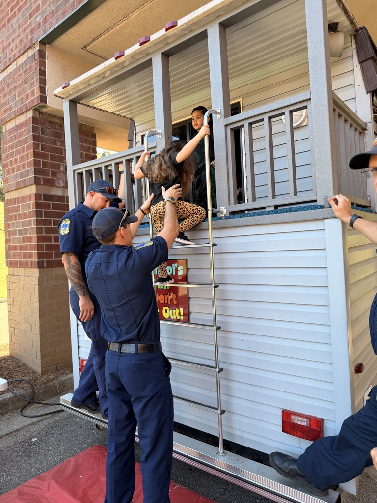 After listening intently to an important fire safety lesson, Mrs. Allen’s Pre-K students loved getting the chance to exit the firehouse using the ladder! 