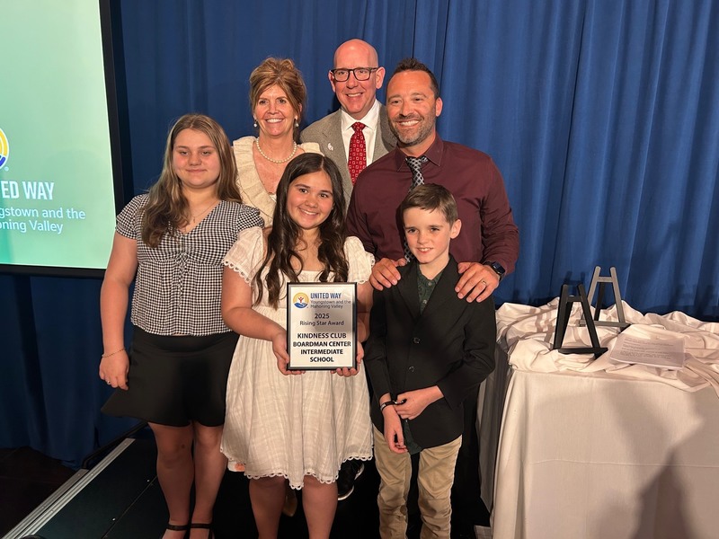 3 BCIS students, Principal DeAngelo, Counselor DePietro and Board member Murray with award