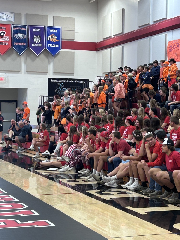 seniors in red
