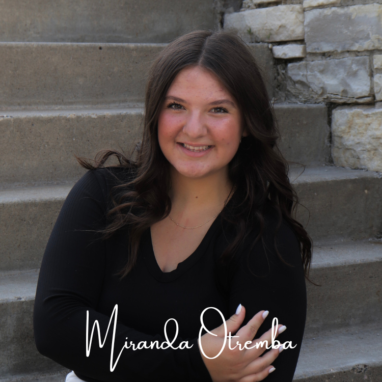 Miranda Otremba senior photo