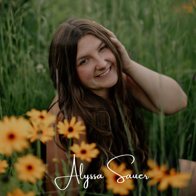 Alyssa Sauer senior photo