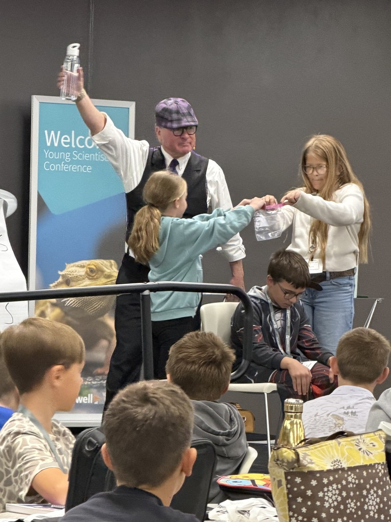 Group of studentsa at the Aspire Science Fair