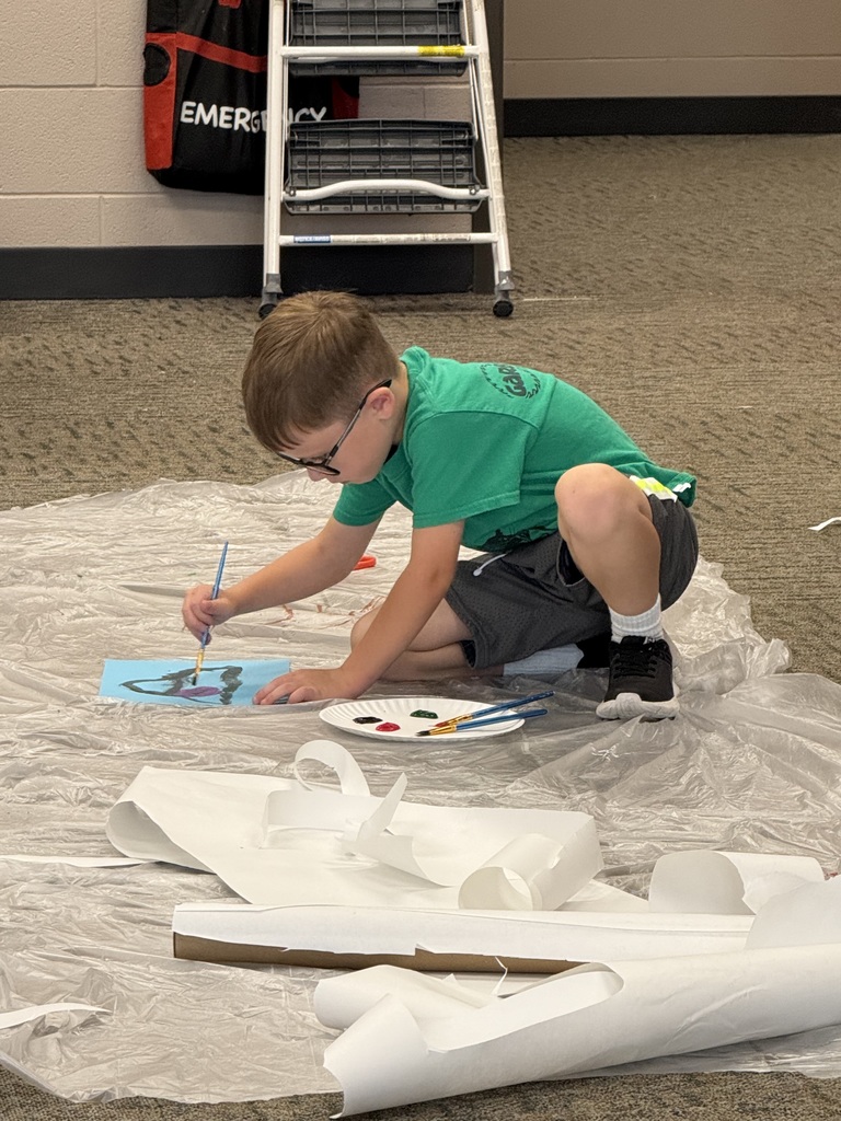 Students decorating the hallways for homecoming