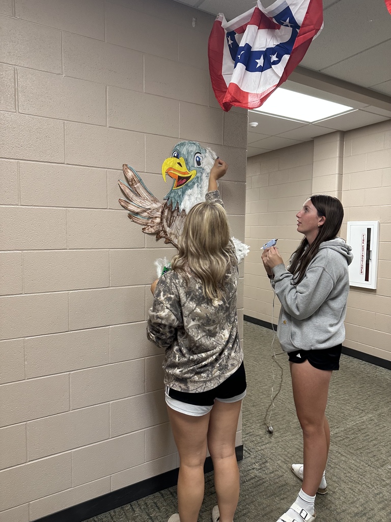 Students decorating the hallways for homecoming