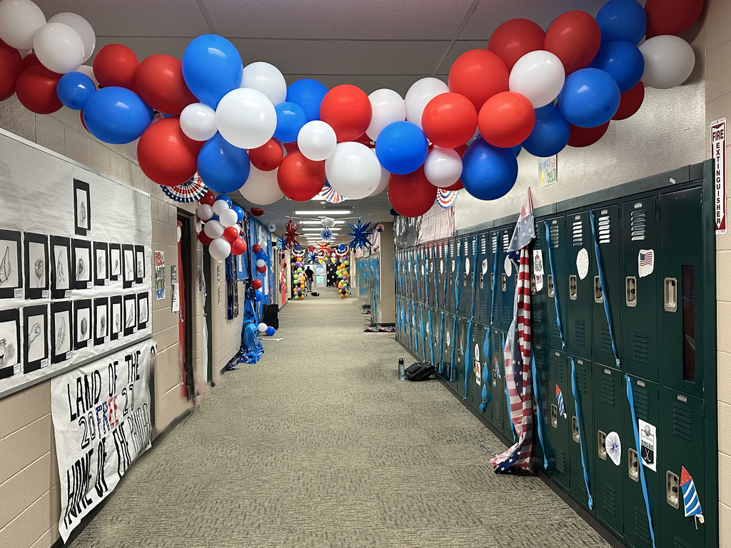 decorated hallways for homecoming