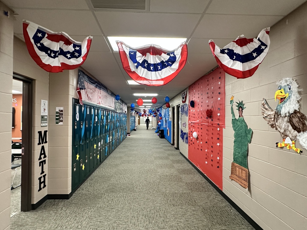 decorated hallways for homecoming