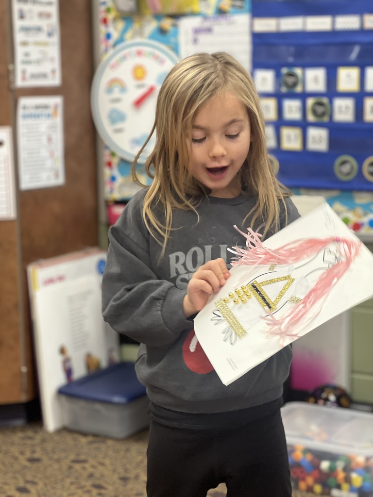 students presenting their projects