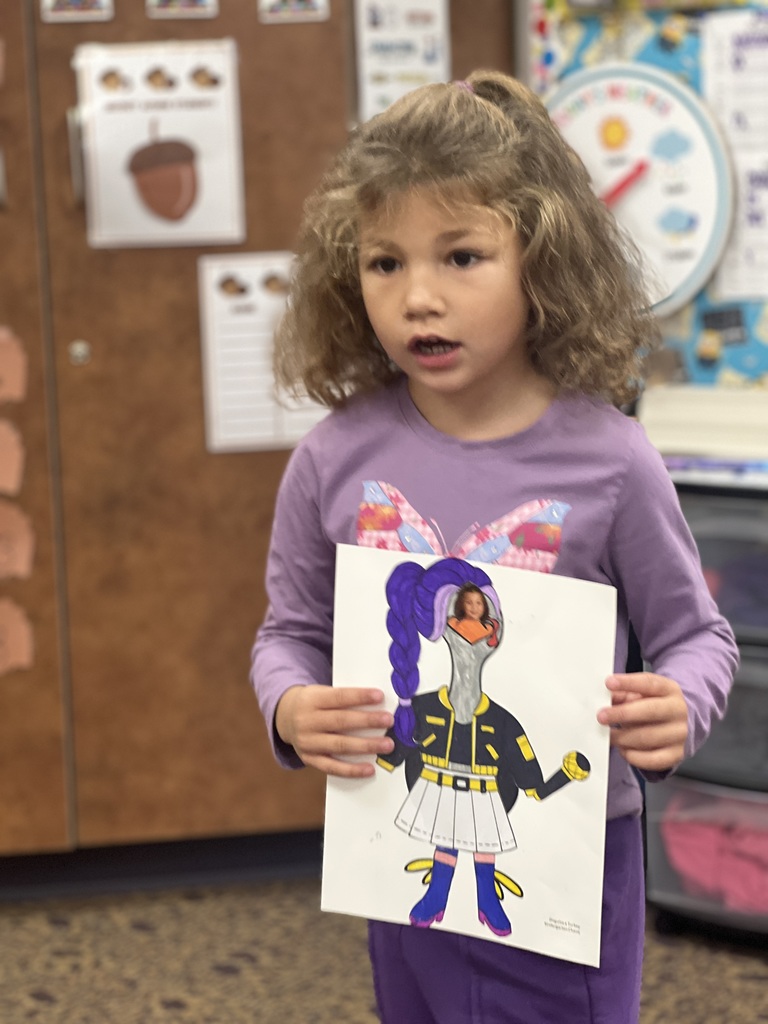 students presenting their projects