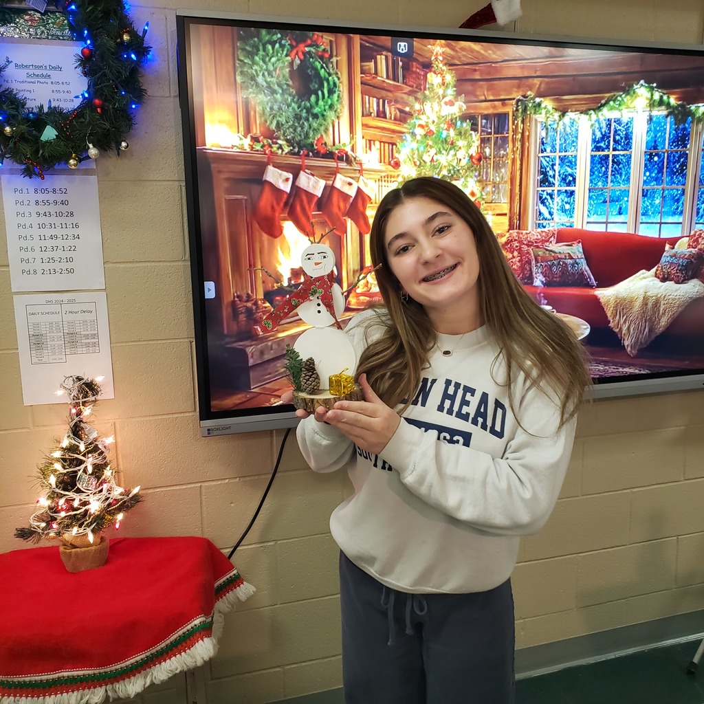Students working in an Art room