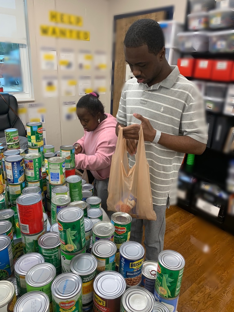 patriots pack the pantry