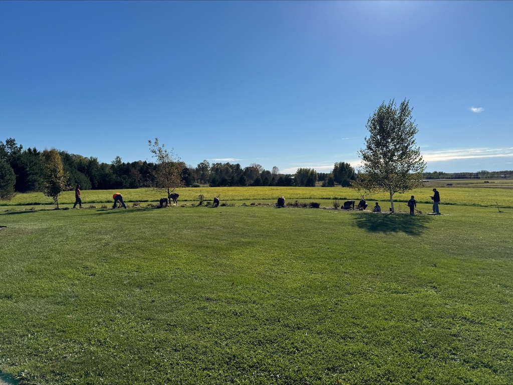 PCHS Student volunteers helped with raking leaves and other yard clean-up projects for a community service project.
