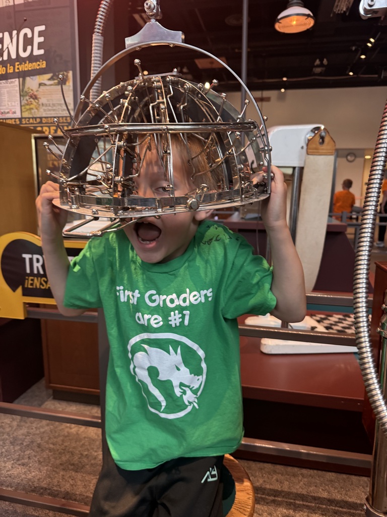 Pine City 1st Graders explore the Science Museum exhibits 