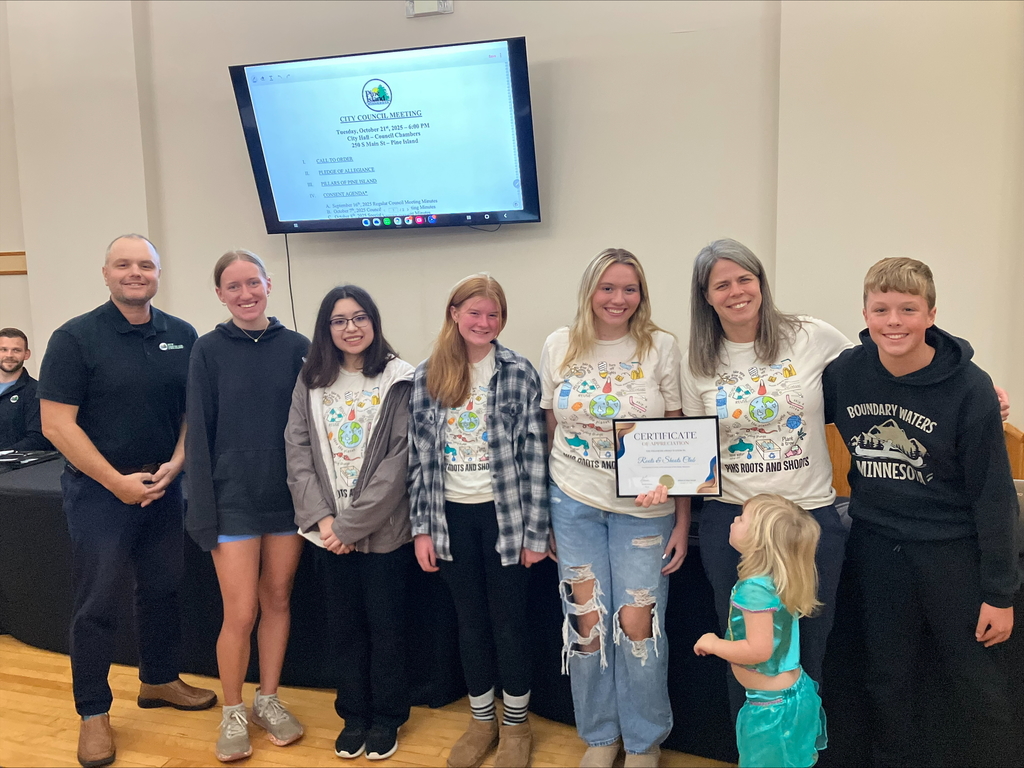 picture of several students with mayor