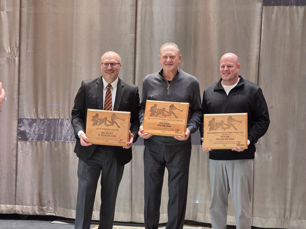 MSHSBCA ceremony honoring the baseball Coach’s for 2025. Congratulations to Pine Island Baseball coach, Dan Drazan! 