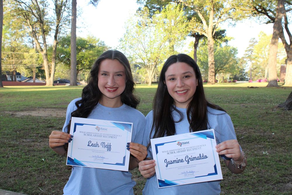 Leah Neff and Jasmine Grimaldo