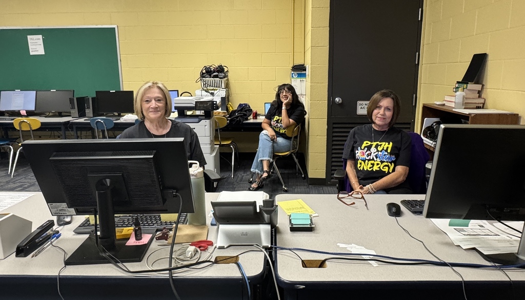 Need to register? These ladies have your back!