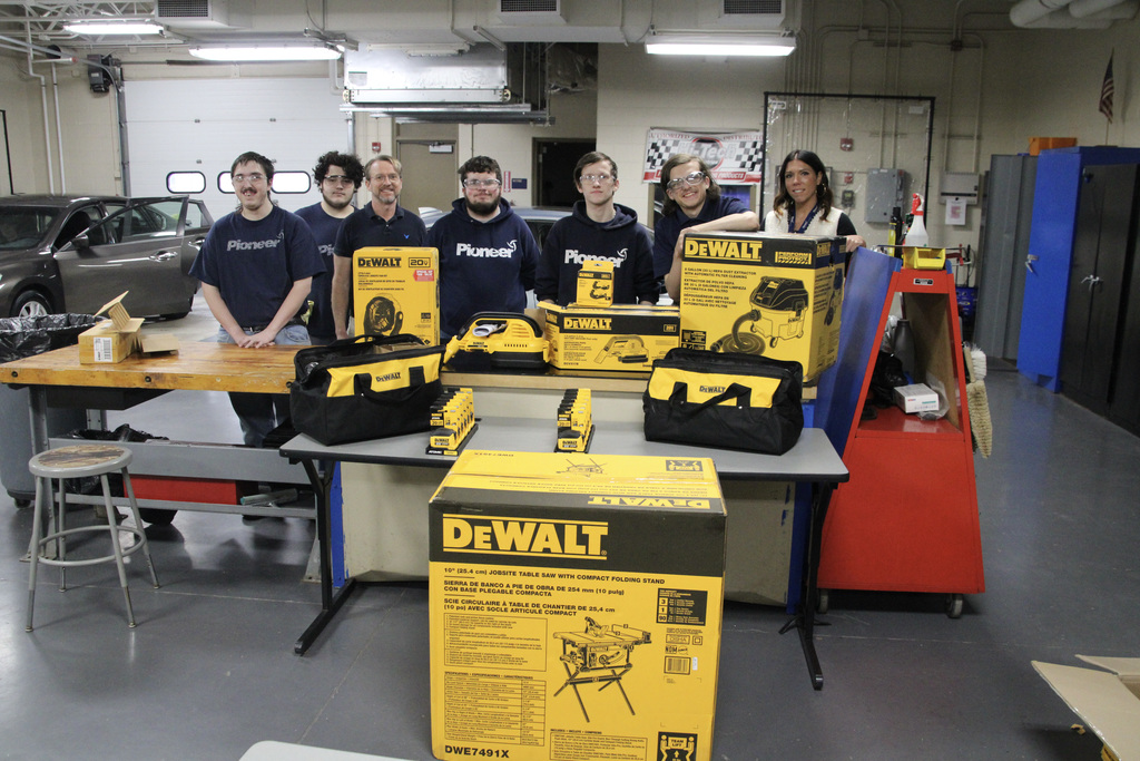 DEWALT GRANT