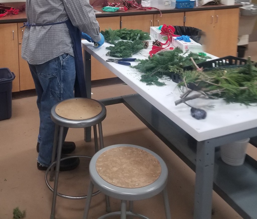 Wreath Decorating 