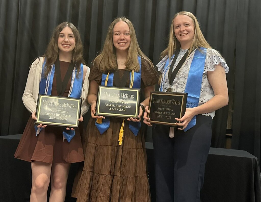 Valedictorian & Co-Salutatorians