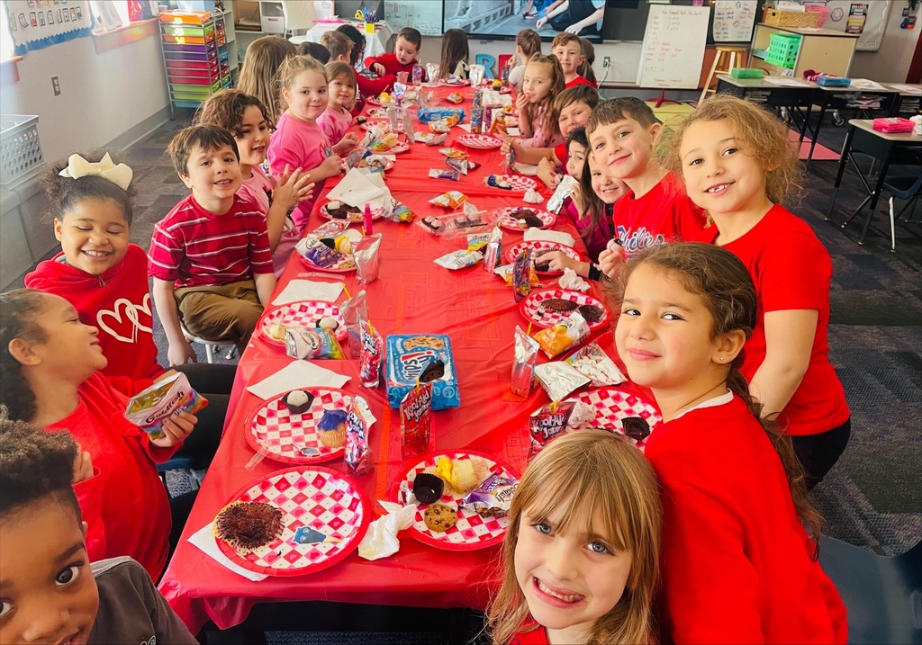 Kids eating at a classroom party