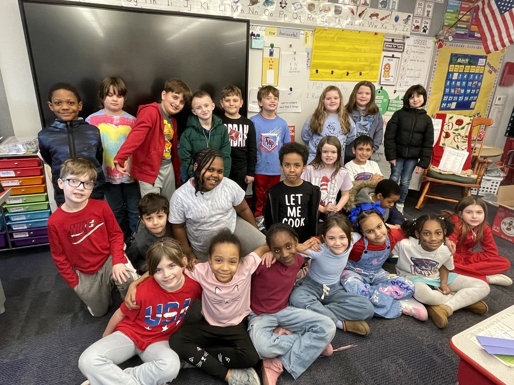 Students wearing red and blue