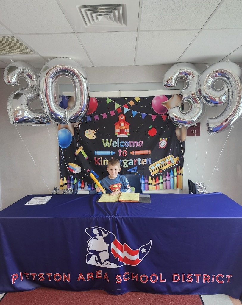 A future kindergarten student at a pittston area school district table with 2039 balloons