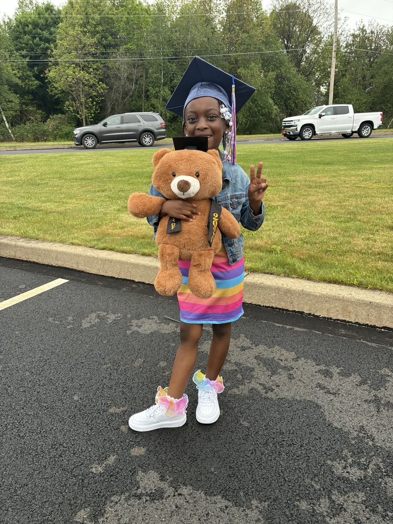 Kindergarten students at graduation. 