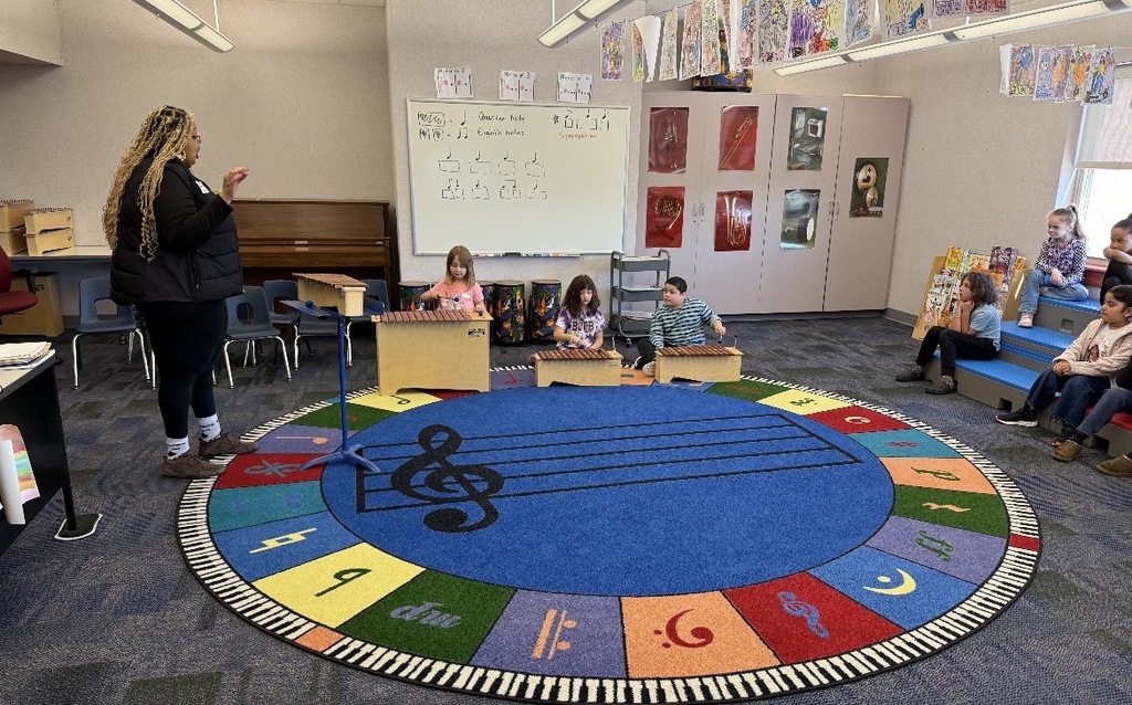 Jazz musician with first grade students  