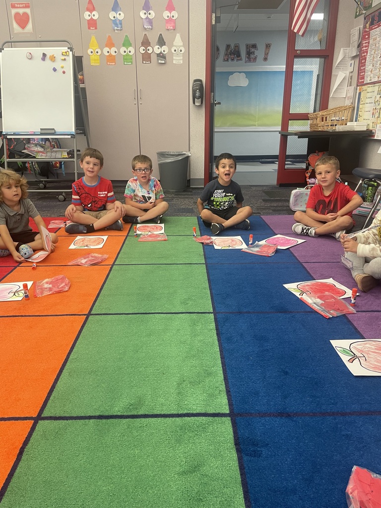 Mrs. Kuglers students red apple craft