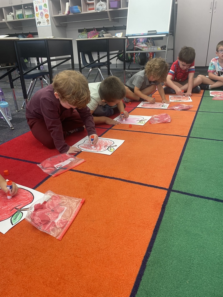Mrs. Kuglers students red apple craft