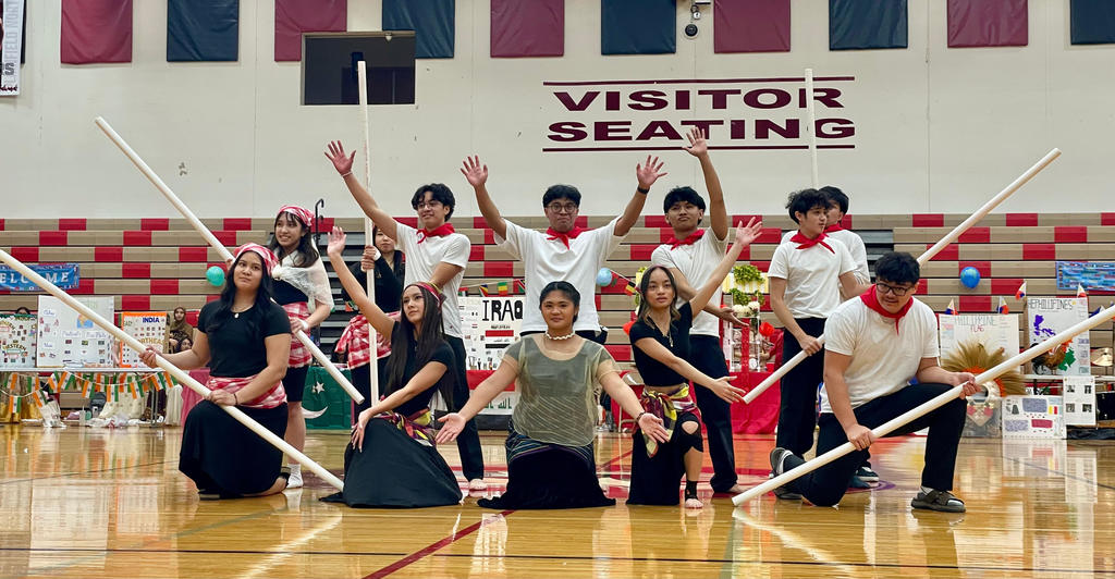 PNHS culture fair group of students