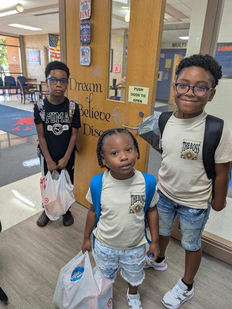 students arriving to school on the first day