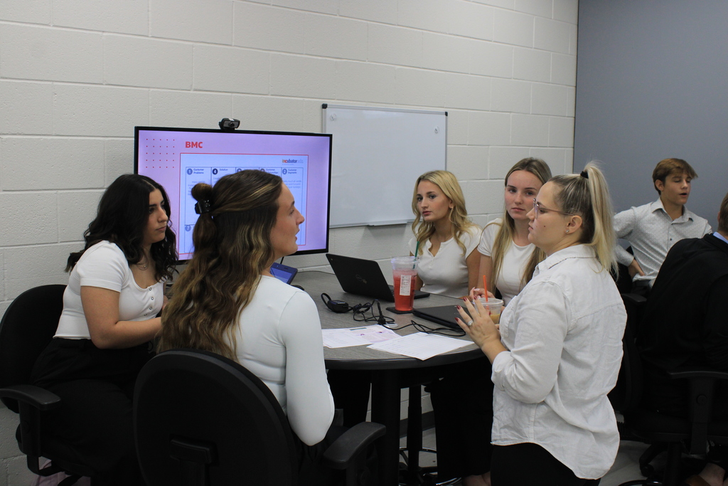 PEHS INCubator students and their mentors