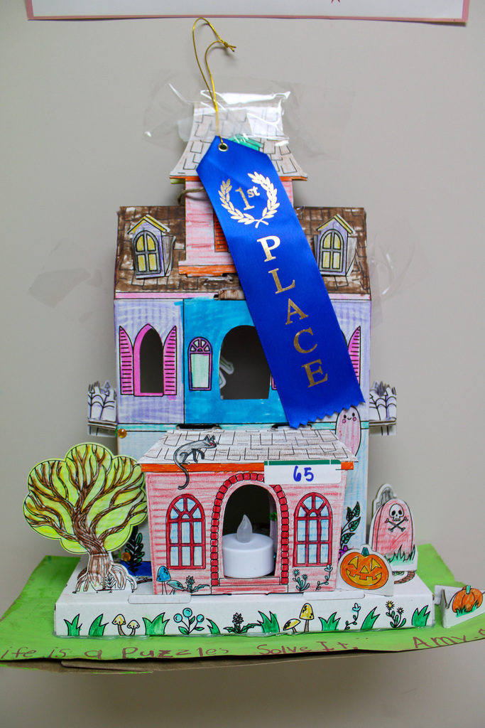 Red Ribbon haunted house