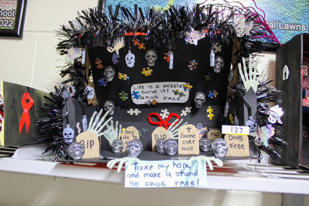 Red Ribbon haunted house