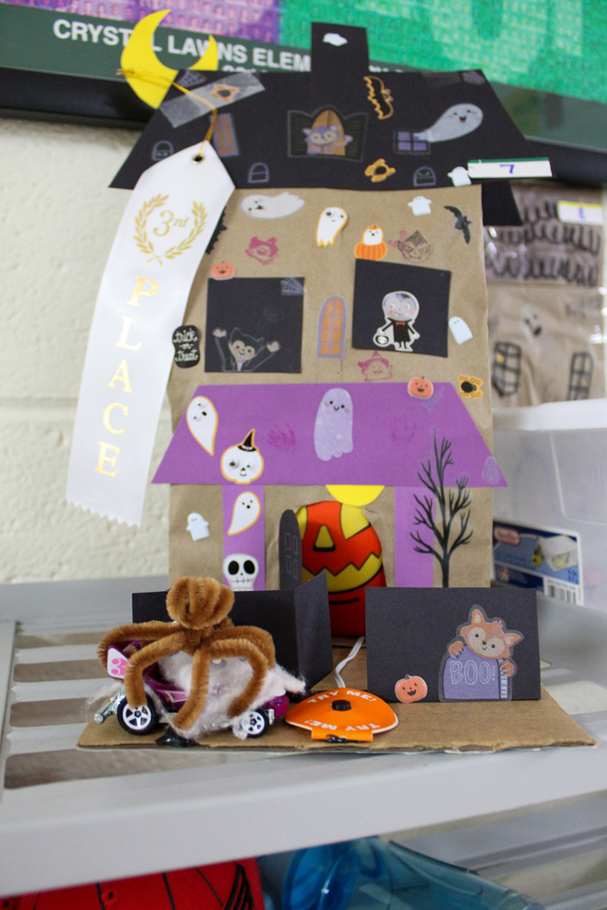 Red Ribbon haunted house