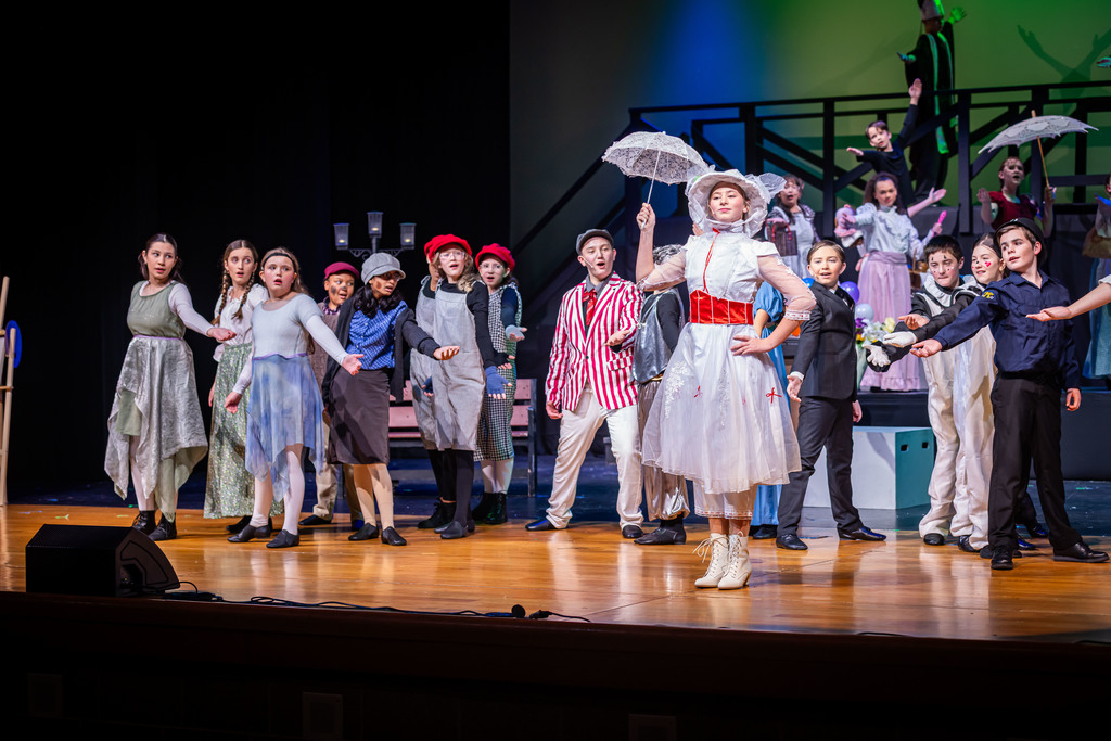Mary Poppins Jr cast performing on stage