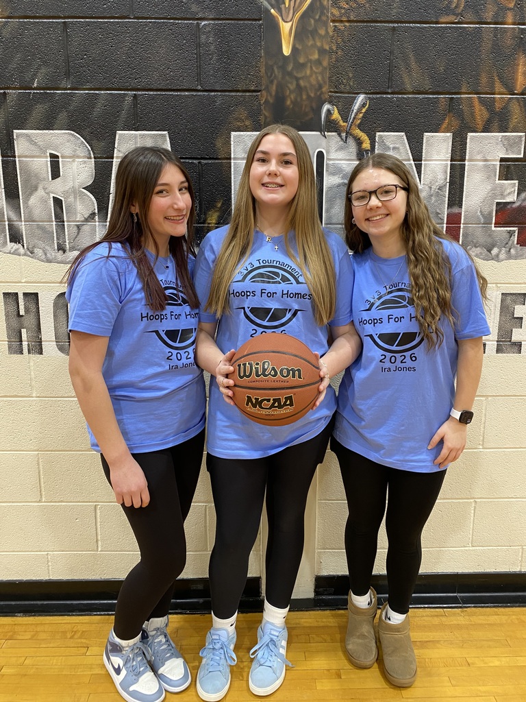 Halle Kalvig, Reese Sloan, and Peyton Street