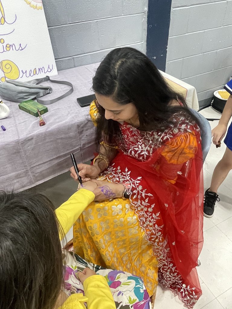 Eagle Pointe ES cultural fair