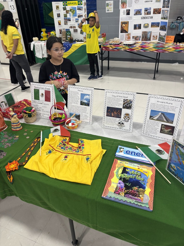 Eagle Pointe ES cultural fair