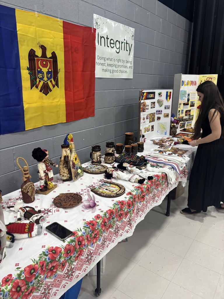 Eagle Pointe ES cultural fair